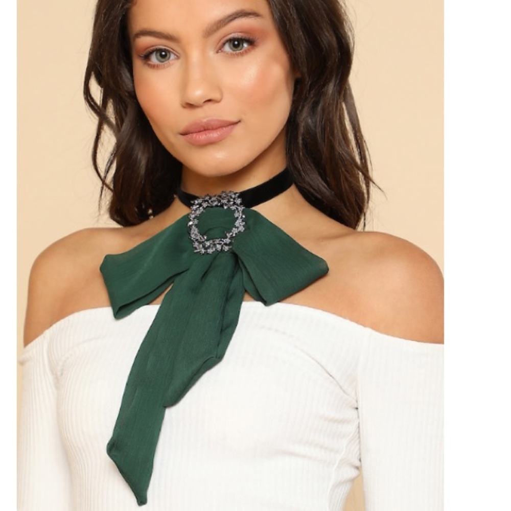 💚Green choker💚